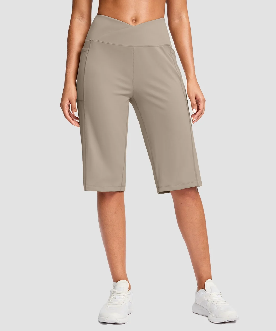 V-waist With Pockets Bermuda Shorts 14''